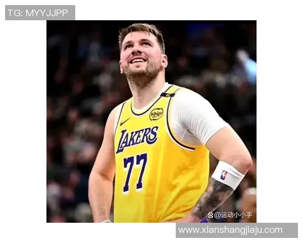 东契奇22分＆里夫斯18分，湖人半场领先10分