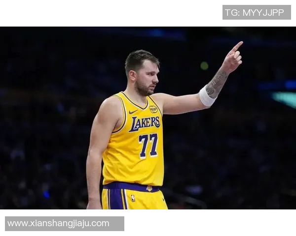 詹姆斯谈球队最后一攻：战术执行无误，东契奇机会不错但失去平衡